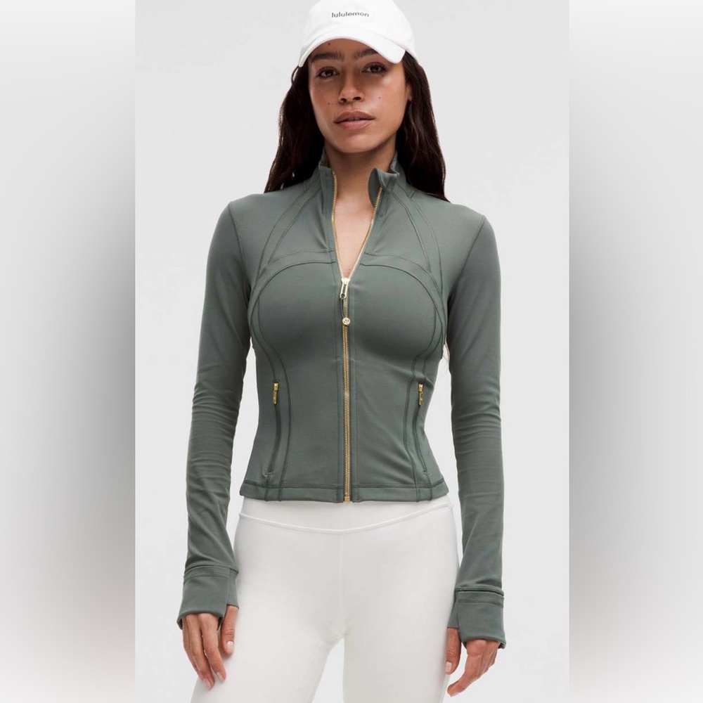 Lululemon cropped define jacket nulu sage soft green gold zipper 12